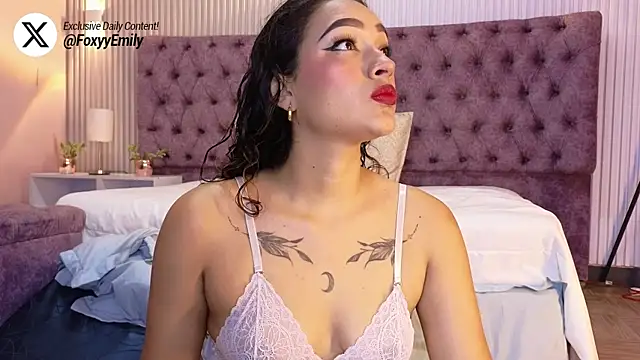 EMILYY FOXY online show from November 14, 2025, 7:17 pm