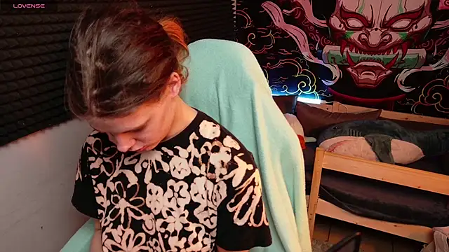 KIKI Krash online show from March 6, 2026, 10:32 am