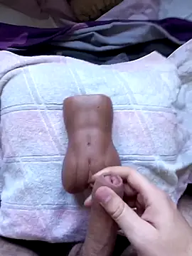 mattarm3122 online show from September 18, 2025, 11:46 am