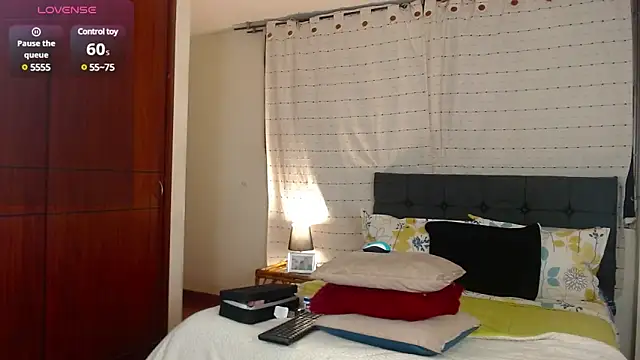 Hornymoan online show from March 12, 2025, 1:25 am