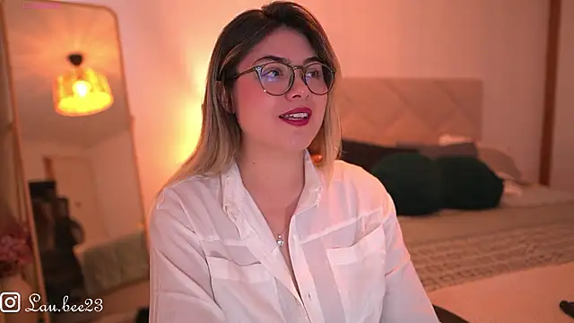 Lau Bee online show from February 1, 2026, 4:49 pm