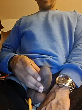 bigboytoy912 online show from April 21, 2026, 1:42 am