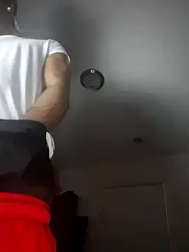 bigboytoy912 online show from April 2, 2026, 4:19 am