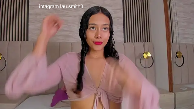 laura smith33 online show from September 22, 2025, 2:12 pm