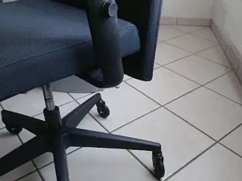 steelwings1976 online show from April 1, 2026, 6:15 am