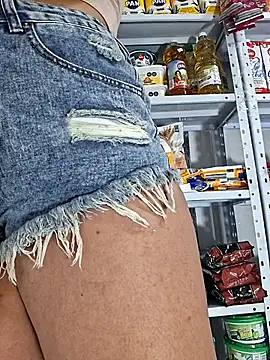 Snapshot of Katia_sweetx chatting on October 2, 2025, 1:47 pm Katia sweetx online show from October 2, 2025, 1:47 pm