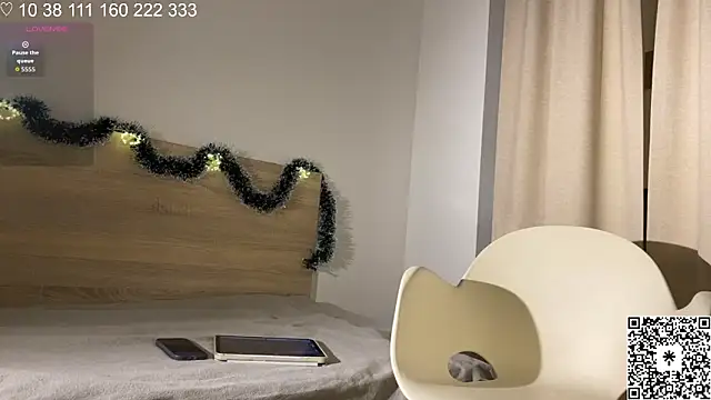 curlyboyy  online show from January 15, 2026, 8:01 pm