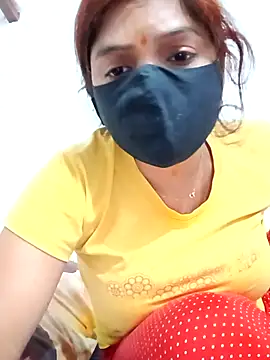 Snapshot of illay_love chatting on July 9, 2026, 7:42 am illay love online show from July 9, 2026, 7:42 am