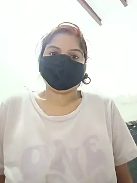 Snapshot of illay_love chatting on July 5, 2026, 4:19 am illay love online show from July 5, 2026, 4:19 am