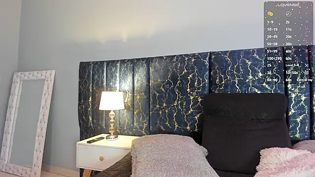 Sophia Lemos online show from September 23, 2025, 1:40 pm