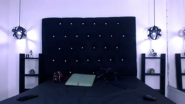 Snapshot of AlissonSpears chatting on November 21, 2025, 4:33 am AlissonSpears online show from November 21, 2025, 4:33 am