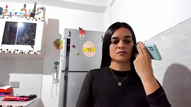 Snapshot of Biancasantillana chatting on October 31, 2025, 9:22 pm Biancasantillana online show from October 31, 2025, 9:22 pm