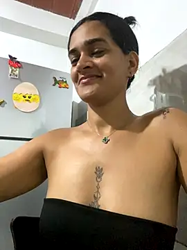 Snapshot of Biancasantillana chatting on October 29, 2025, 11:36 pm Biancasantillana online show from October 29, 2025, 11:36 pm