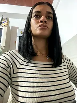 Snapshot of Biancasantillana chatting on October 17, 2025, 1:24 pm Biancasantillana online show from October 17, 2025, 1:24 pm