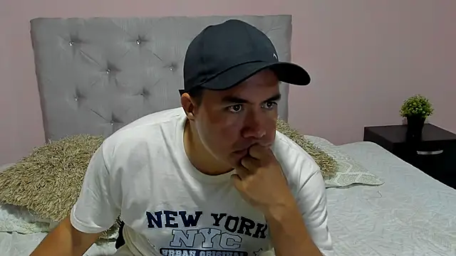 Jhonatan Morales S online show from October 12, 2025, 3:30 am