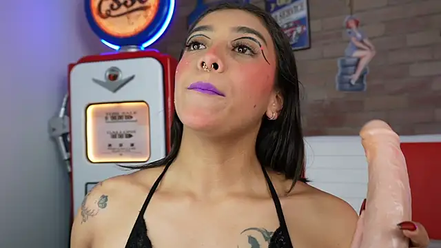 miss collins online show from March 31, 2026, 5:59 pm