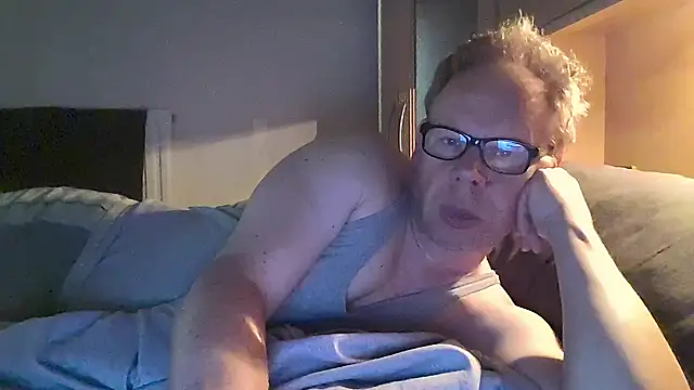 kinkyslet8 online show from September 14, 2025, 6:58 am