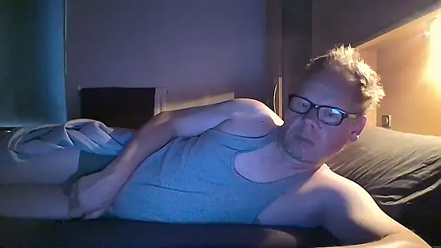 kinkyslet8 online show from September 10, 2025, 6:23 am