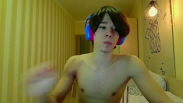 gayGamogey online show from March 4, 2025, 7:22 pm