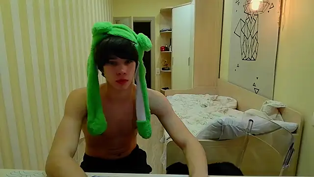 gayGamogey online show from December 21, 2025, 5:47 pm