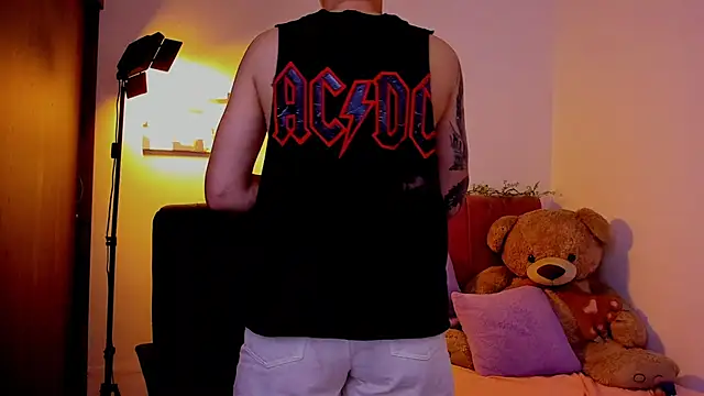 Charlee pink online show from April 2, 2026, 8:37 pm