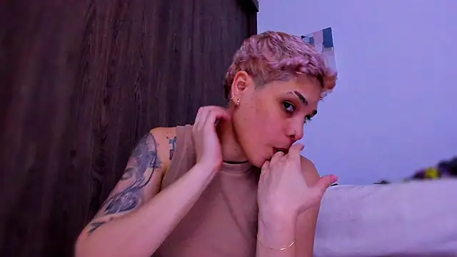 Charlee pink online show from December 23, 2025, 4:56 am