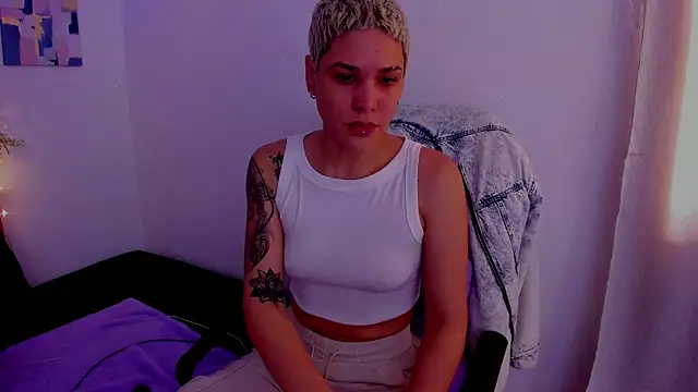 Charlee pink online show from October 5, 2025, 4:53 pm