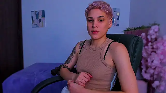 Charlee pink online show from December 18, 2025, 5:34 am