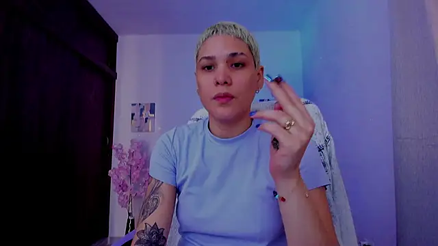 Charlee pink online show from September 26, 2025, 1:40 pm