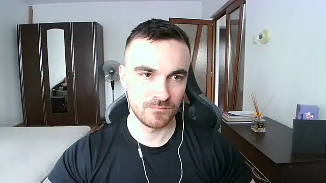 Snapshot of mu5clemania2 chatting on May 20, 2026, 12:46 pm mu5clemania2 online show from May 20, 2026, 12:46 pm