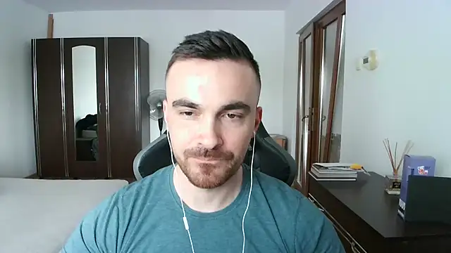 Snapshot of mu5clemania2 chatting on May 3, 2026, 2:31 pm mu5clemania2 online show from May 3, 2026, 2:31 pm