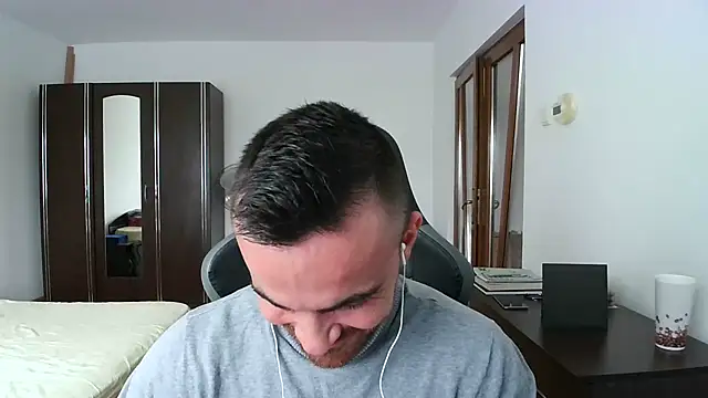 Snapshot of mu5clemania2 chatting on September 30, 2025, 9:15 am mu5clemania2 online show from September 30, 2025, 9:15 am