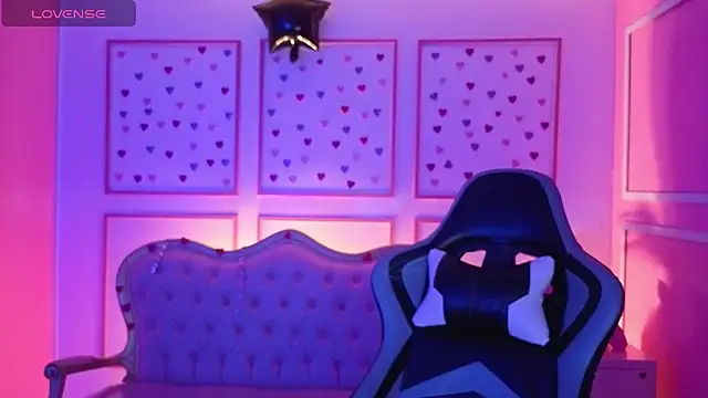 ailen t online show from October 18, 2025, 2:46 am