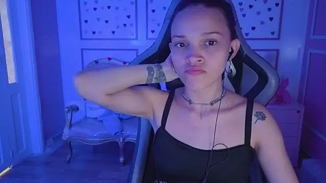 ailen t online show from September 9, 2025, 2:43 am