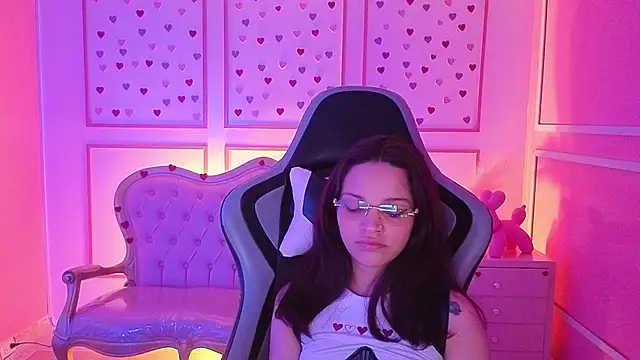 ailen t online show from October 11, 2025, 2:56 am