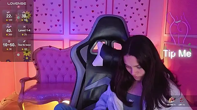 ailen t online show from October 3, 2025, 2:37 am