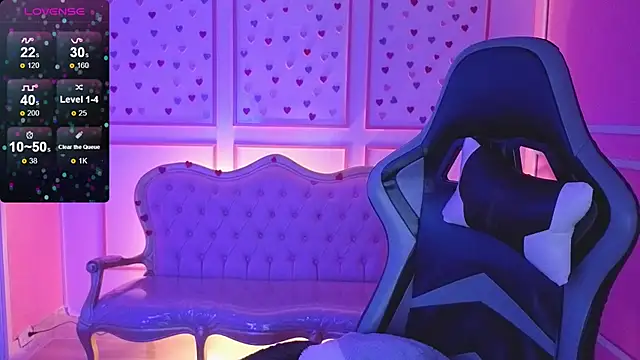 ailen t online show from October 14, 2025, 2:34 am