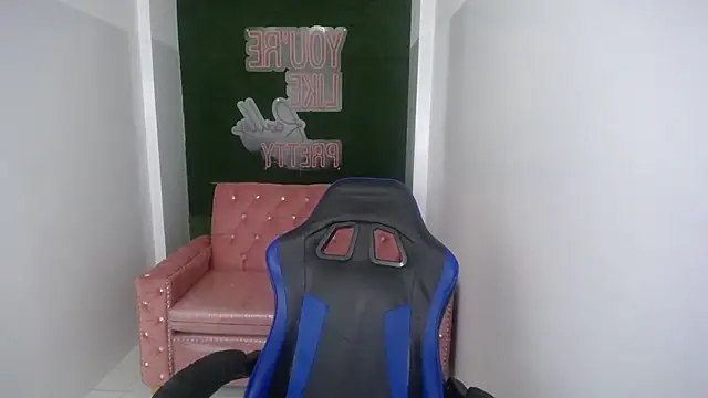 ailen t online show from October 15, 2025, 9:56 pm