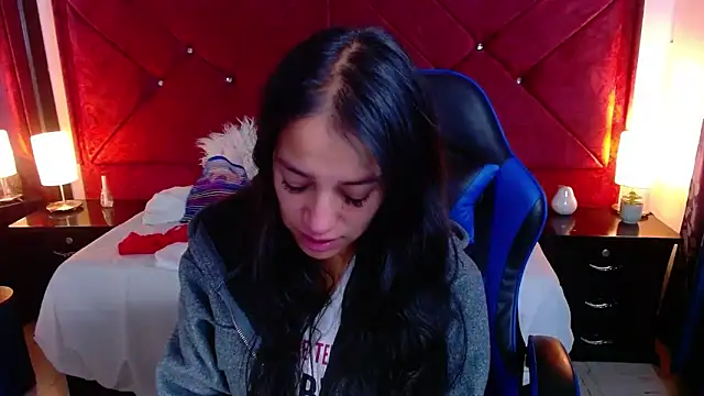 Julietacollins06 online show from February 3, 2026, 1:16 pm