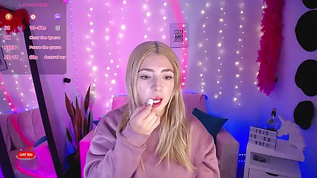 channel blonde a online show from March 19, 2025, 7:49 pm