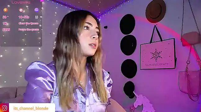 channel blonde a online show from March 4, 2025, 8:05 pm