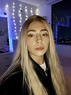 channel blonde a online show from October 17, 2025, 5:00 am