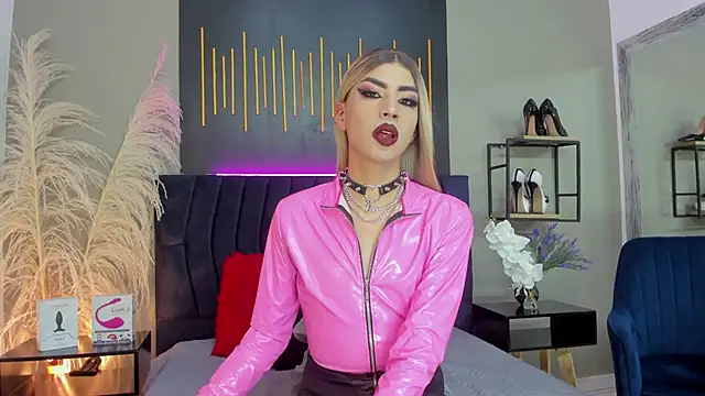 BrianaSchafer online show from February 17, 2025, 8:49 pm