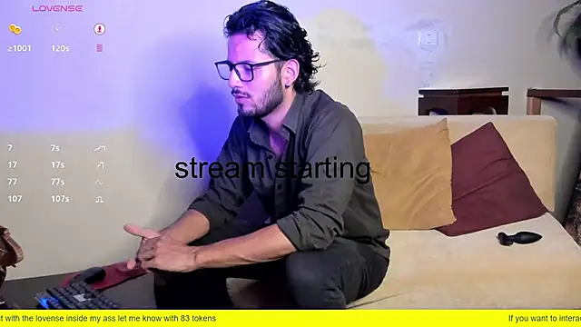 Nicholasrodrii online show from February 9, 2025, 11:04 pm