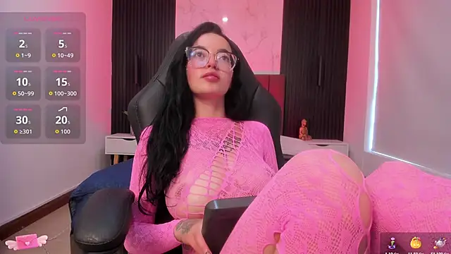 elisa collins online show from September 26, 2025, 8:49 pm