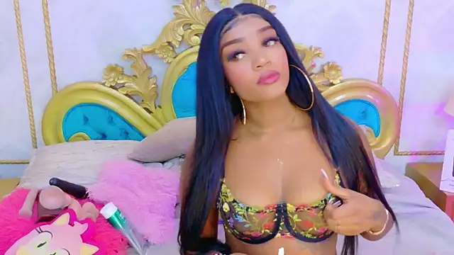 SalomeRestrepo online show from November 6, 2025, 4:49 am