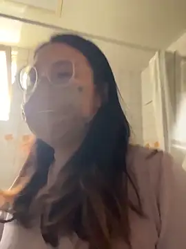 yourbootygirl online show from April 11, 2026, 6:54 am