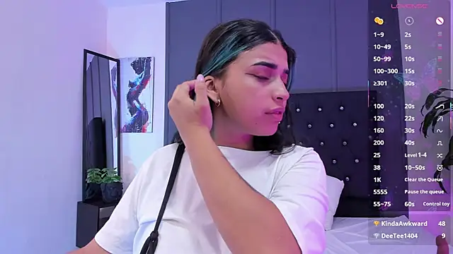 lyra-rain online show from March 8, 2025, 2:30 pm