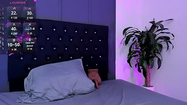 lyra-rain online show from February 21, 2025, 11:11 am