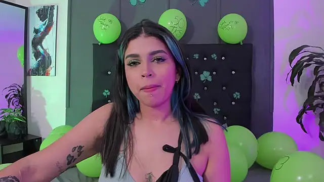 lyra-rain online show from March 15, 2025, 8:43 pm